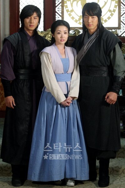KBS 2TV '바람의 나라'에 출연하는 배우 박건형,최정원,송일국(왼쪽부터) ⓒ홍봉진 기자