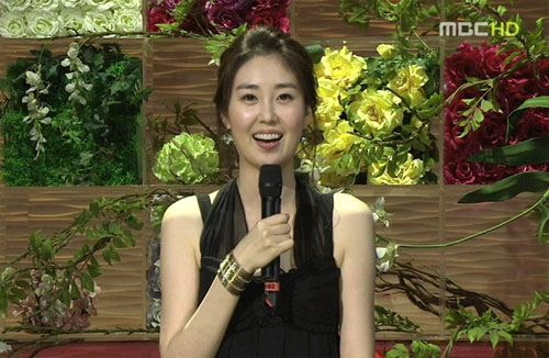 '가요큰잔치'를 진행하는 최현정 아나운서ⓒMBC
