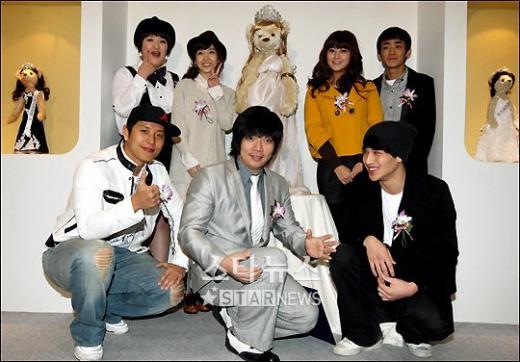 '2008 서울인형전시회' 홍보대사 이국주 이현지 솔비 한민관 윤건 김재욱 전환규(시계방향) ⓒ 홍봉진 기자