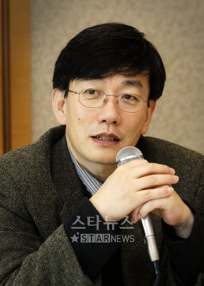MBC '100분토론'의 MC 손석희 성신여대 교수 <사진제공=MBC>