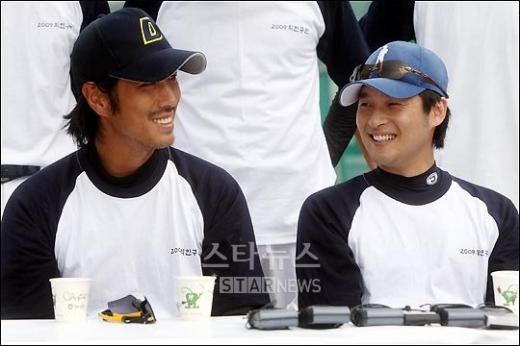 '2009 공포의 외인구단'의 윤태영과 박성민 ⓒ머니투데이 스타뉴스