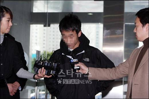 ↑13일 오전 경찰에 참고인 자격으로 출두한 故장자연 전 매니저 ⓒ분당=임성균 기자