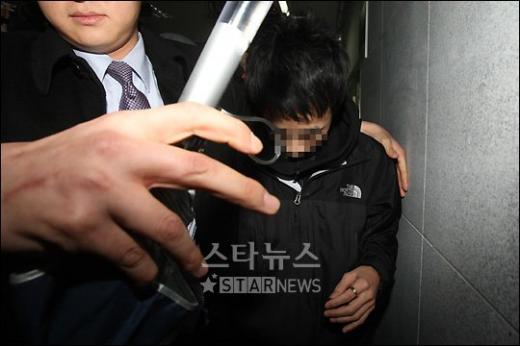 ↑13일 오전 경찰에 참고인 자격으로 출두한 故장자연 전 매니저 ⓒ분당=임성균 기자
