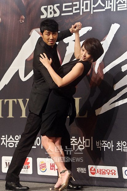 '시티홀' 주연을 맡은 차승원(왼쪽)과 김선아 ⓒ홍봉진 기자 honggga@
