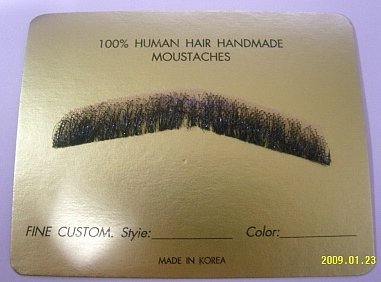 ↑ 한 인터넷 사이트에서 판매되고 있는 \'붙이는 콧수염\' 사진.