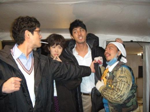 사진왼쪽부터 이형철 김선아 차승원 이상훈
