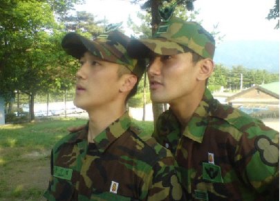 개그맨 윤진영(왼쪽)과 강타 