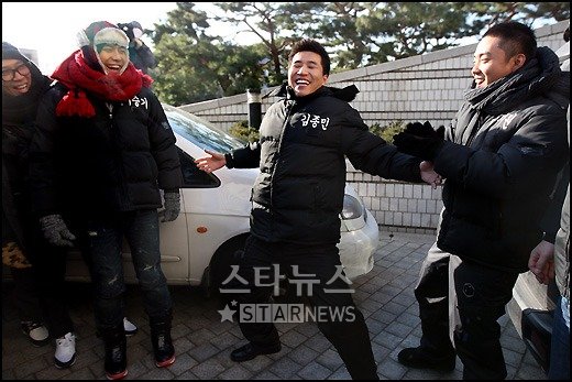 '피곤댄스'를 추고 있는 김종민 ⓒ송희진 기자