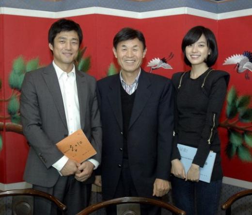 지진희,이병훈PD,한효주(왼쪽부터) <사진제공=MBC>