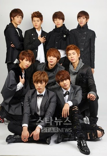 ZE:A의 김태헌, 김동준, 임시완, 황광희, 케빈, 박형식, 정희철, 하민우, 문준영(왼쪽 위부터 시계방향으로) ⓒ유동일 기자 eddie@