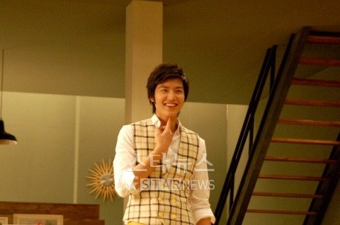 CF 촬영 현장의 이민호
