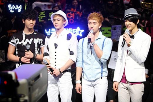 '엠카운트다운' MC 찬성 닉쿤 준호 정민혁(왼쪽부터) ⓒ사진=Mnet 제공