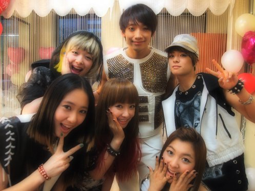 f(x)와 비 <사진출처=빅토리아 미투데이>