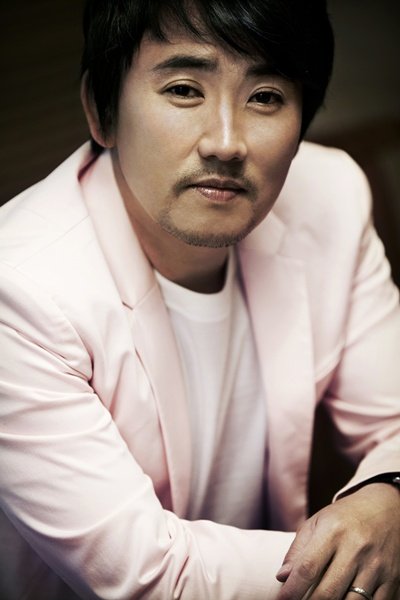 ↑ 올해 데뷔 25주년을 맞은 가수 이승철 