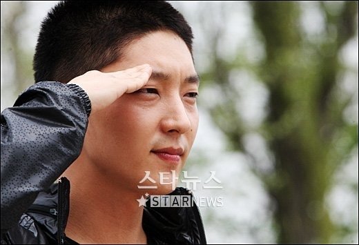 입대하는 이준기 ⓒ논산(충남)=이동훈 기자