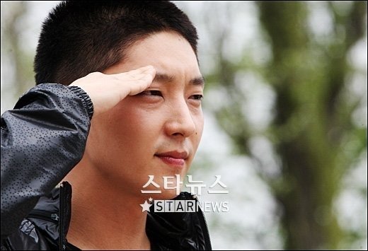 입대하는 이준기 ⓒ논산(충남)=이동훈 기자 