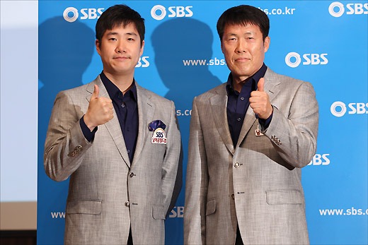 차범근 SBS해설위원(오른쪽)과 배성재 캐스터 ⓒ사진=임성균 기자