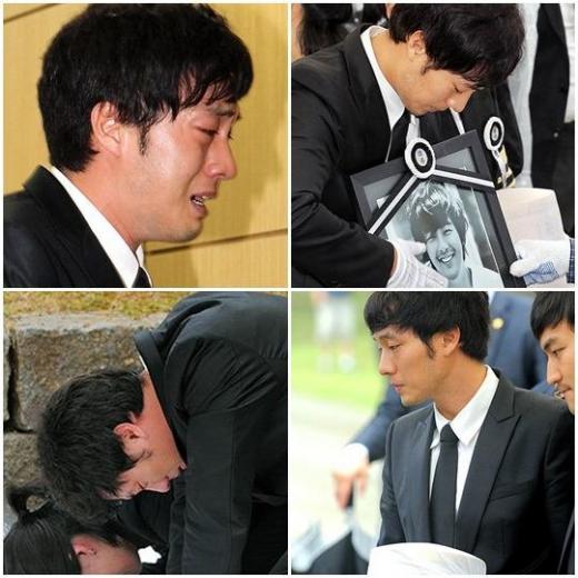 ↑故 박용하의 비보를 듣고 달려와 3일간 장례식을 한 시도 비우지 않고 지킨 소지섭 ⓒ홍봉진 기자