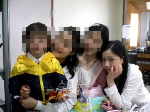 티아라에 전격 합류한 여고생 류화영 <사진출처=디씨인사이드 티아라 갤러리>