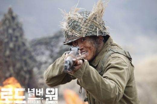 ↑MBC '로드넘버원'에 출연 중인 윤계상 ⓒMBC 제공