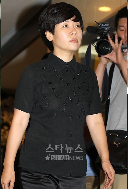고 백남봉 빈소를 찾은 김미화ⓒ머니투데이 스타뉴스 홍봉진기자