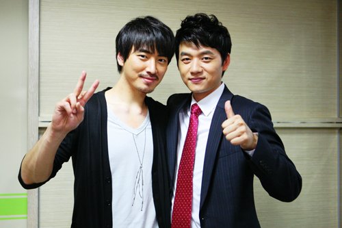 이준혁(왼쪽)과 김승수