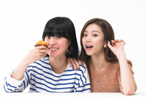 박지선(왼쪽)과 박수진 <사진=온미디어 제공>