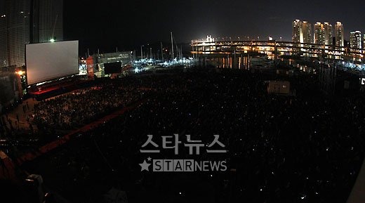 제 15회 부산국제영화제 개막작 영사사고 현장 ⓒ홍봉진 기자 honggga@
