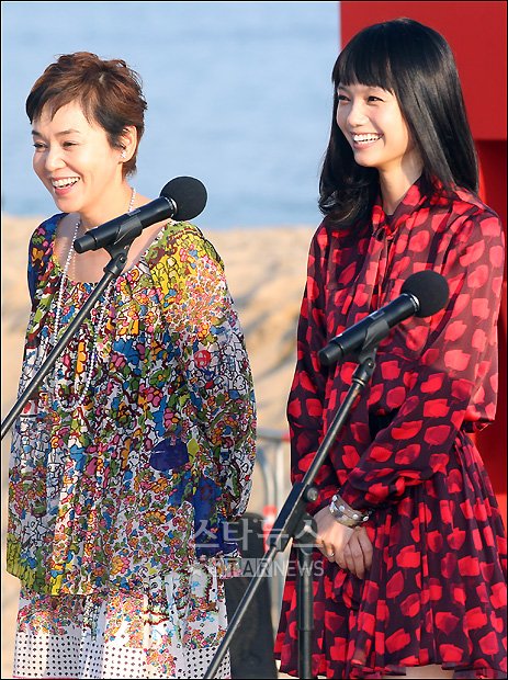 [★포토]미야자키아오이-오타베시노부 '부산와서 기뻐요'