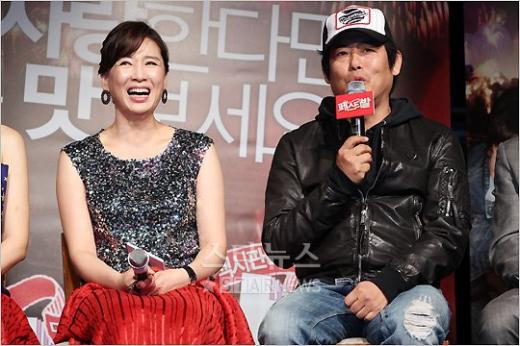 심혜진(왼쪽) 성동일 ⓒ사진=임성균 기자