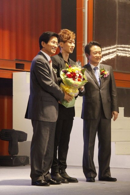 김문수 경기도지사, 장우혁, 남경필 한나라당 의원