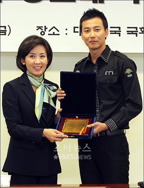 나경원 한나라당 국회의원(왼쪽)과 김남길 ⓒ사진=양동욱 인턴기자