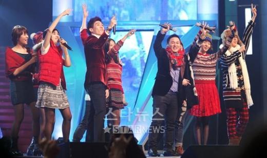 Mnet '슈퍼스타K2' 마지막 무대에 오른 톱 11 진출자들 ⓒ양동욱 인턴기자 dwyang@