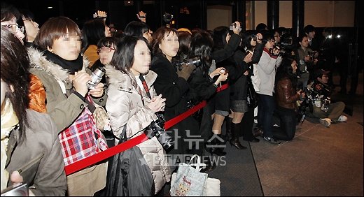 류시원의 결혼을 축하하는 일본 팬들ⓒ류승희 인턴기자