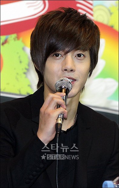 '장난스런 키스' 특별판 제작 발표회에 참석한 김현중 ⓒ양동욱 인턴기자