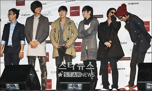지난 10월 하현곤 쇼케이스 때 다시 뭉친 클릭비 ⓒ류승희 인턴기자 