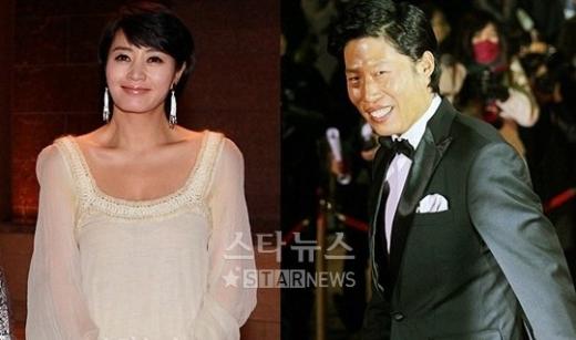 결혼식에 참석한 김혜수, 불참한 유해진ⓒ이동훈 기자