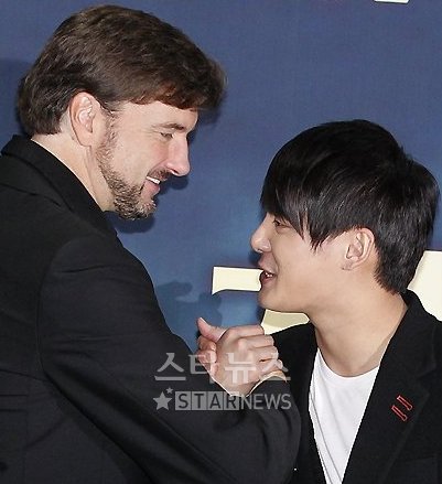 브래드리틀과 김준수ⓒ류승희 인턴기자
