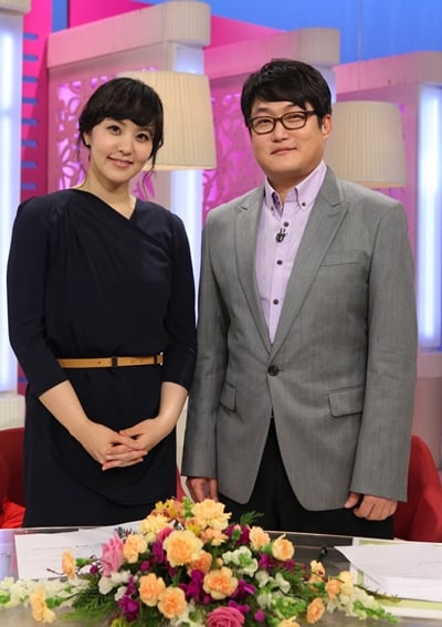 EBS '60분 부모' 새 MC 박지윤(왼쪽)과 김현철 ⓒEBS 제공