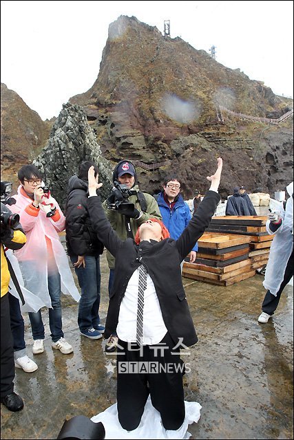 1일 오후 독도에 도착한 김장훈 ⓒ독도(경북)=임성균 기자