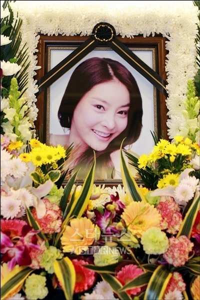 故장자연, 머니투데이 스타뉴스<br /><br />
