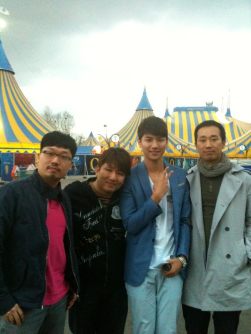 ▲ 방시혁, 노지훈 (왼쪽 두번째부터) ⓒ출처=방시혁 미투데이