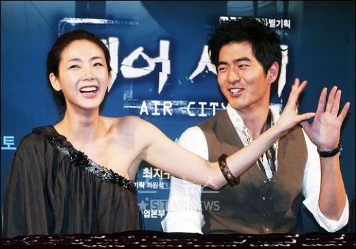 2007년 5월 '에어시티' 제작발표회 당시 최지우(왼쪽)와 이진욱 ⓒ머니투데이 스타뉴스
