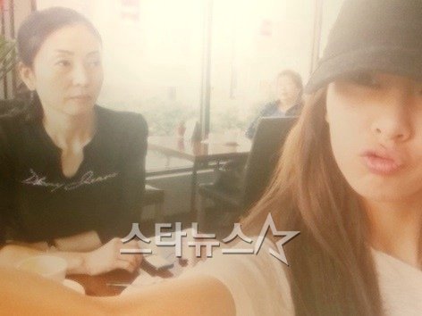 지나의 어머니(왼쪽)와 지나 ⓒ머니투데이 스타뉴스