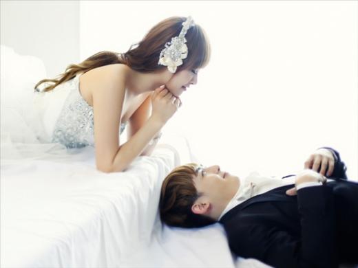 빅토리아(왼쪽)와 닉쿤 ⓒ사진=MBC 제공 