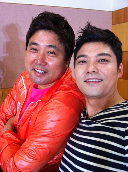 양준혁(왼쪽)고 전현무(오른쪽) ⓒ출처= 윤형빈 트위터