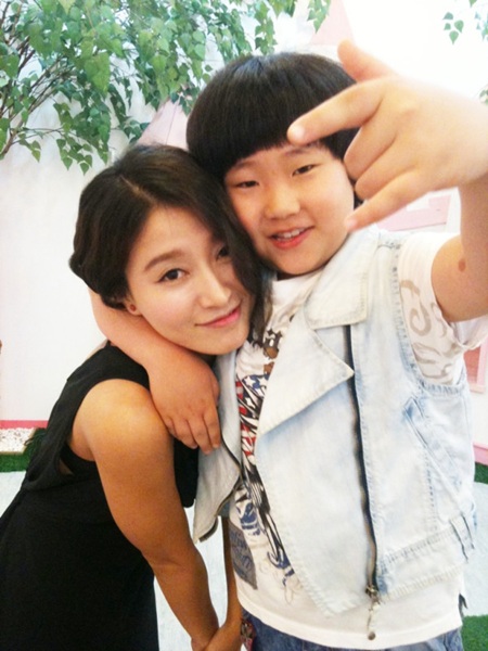 가수 황보(왼쪽)와 탤런트 양한열 ⓒ사진=황보 트위터 