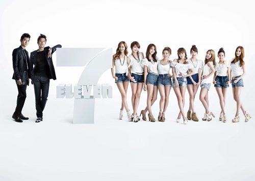 그룹 동방신기(왼쪽) 소녀시대 세븐일레븐 메인 사진 ⓒ사진=SM엔터테인먼트 제공 