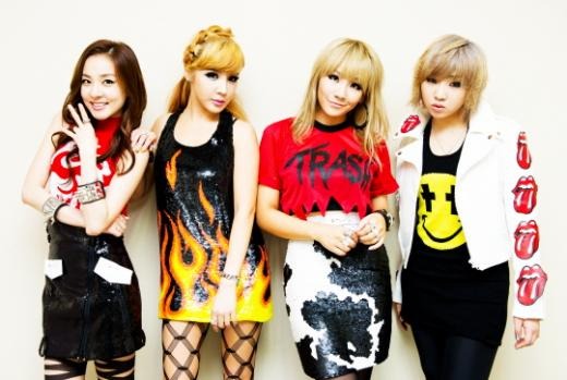 2NE1의 산다라박 박봄 씨엘 공민지(왼쪽부터)