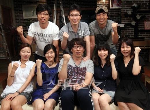 (위왼쪽부터)김영기 김병욱 조찬주 PD,(아래왼쪽부터)송미소 장진아 이영철 홍보희 백선우 작가 ⓒ사진=홍봉진 기자 